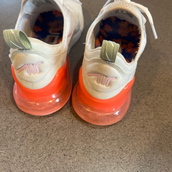 Nike air max 270 big kids size 7 fits womens 8.5. - Picture 3 of 5
